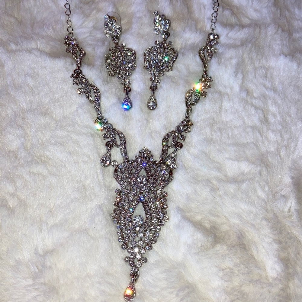 Silver indian fashion jewelry set